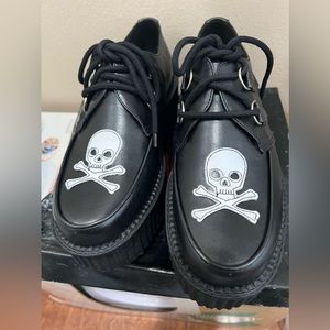 Hot topic creepers